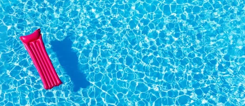 مميزات شركة الرائعون في تنظيف مسابح بالرياض
