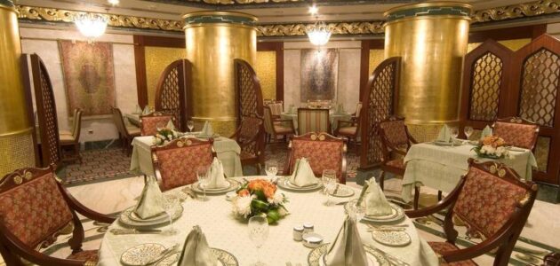 مطاعم المشاهير في جدة.. هل فعلا تستاهل الزحمة والطوابير؟
