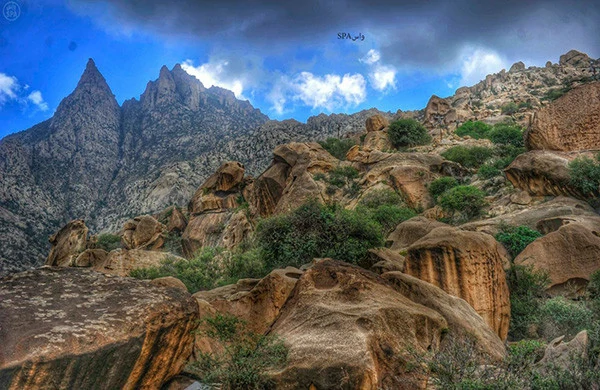 ماذا تعرف عن قرية الأطاولة وجبل شدا في الباحة