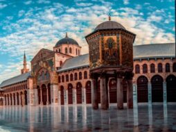 قيام وسقوط عدد من الدول الإسلامية القديمة