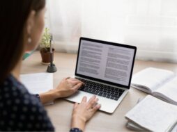 كيف تُحسن مهارات الكتابة لديك: نصائح واستراتيجيات فعالة