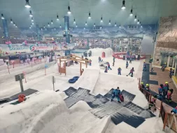 مدينة الثلج العثيم مول 2025 – اسعار التذاكر – الألعاب