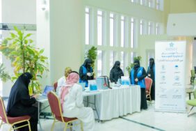 غرفة “حفرالباطن” تشارك في حملة التطعيم ضد الإنفلونزا الموسمية ومبادرة بعتوان “حنّا نجيك”