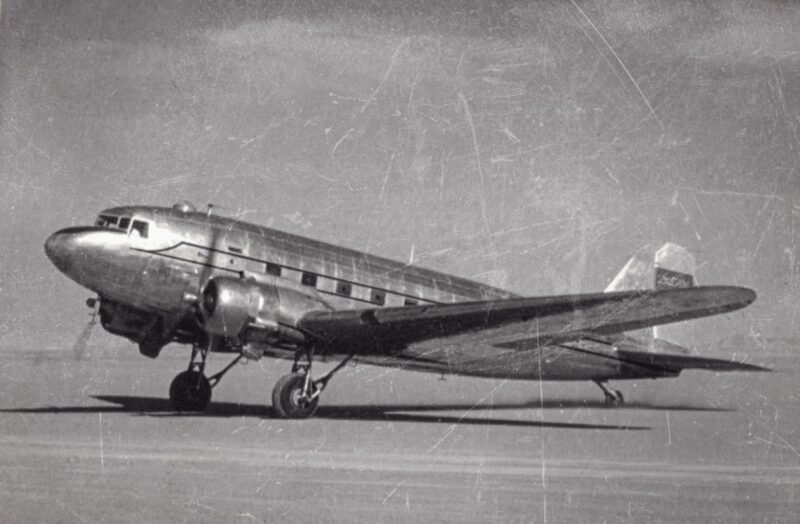 متى كانت أول رحلة بالطائرة للملك عبدالعزيز؟