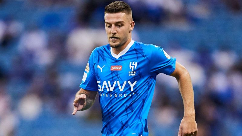 الهلال يجدد عقد سيرجي سافيتش حتى 2028 بطلب من إنزاجي