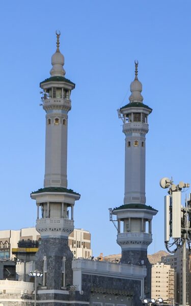 الأذان في المسجد الحرام