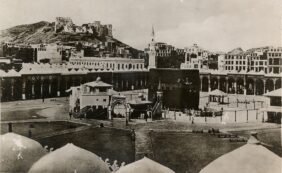 ما هو أقدم تسجيل صوتي لتلاوة القرآن بالمسجد الحرام؟
