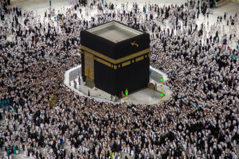 هل يوجد تأمين صحي للمعتمرين من خارج السعودية؟