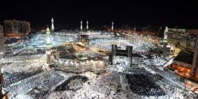 ماذا تعرف عن تطبيق معتمرون؟