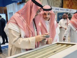جانب من اللقاءات والجلسات الحوارية في منتدى GEOMIN “جيومن 2025م” والذي نظمته هيئة المساحة الجيولوجية السعودية .