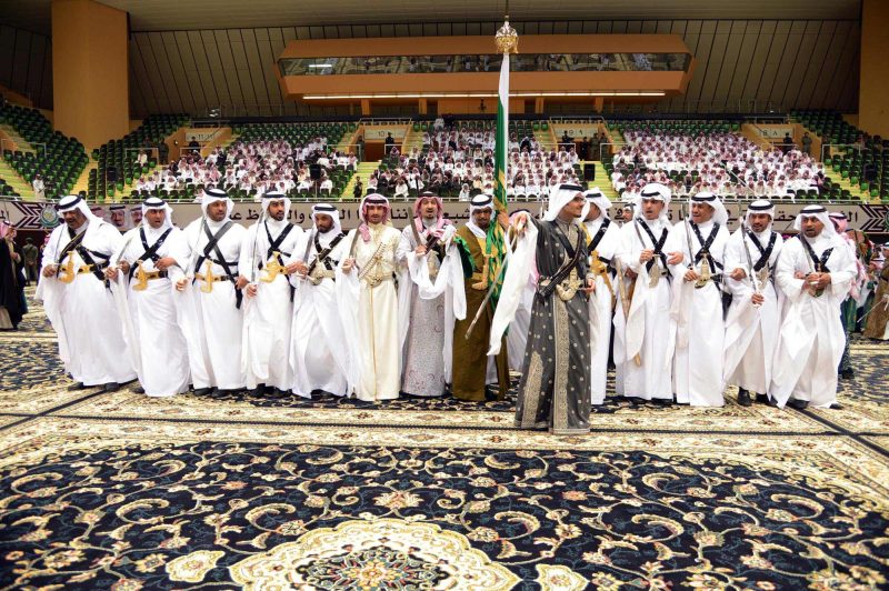 الشاعر والمعلم في العرضة السعودية