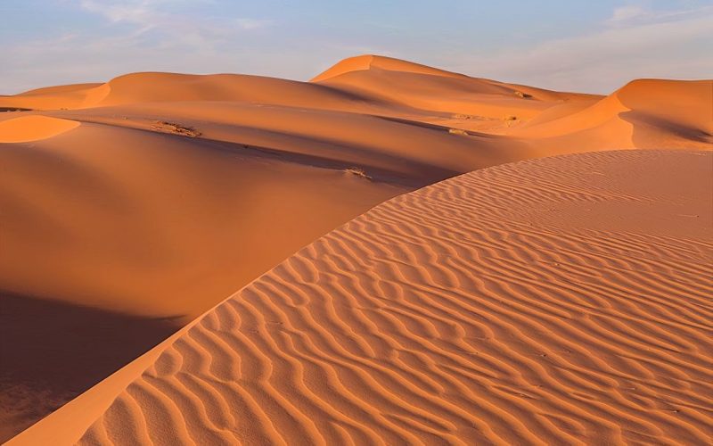 جمال الربع الخالي: صور ومعلومات عن أكبر صحراء رملية في السعودية