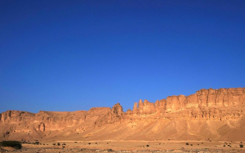 جبال طويق: كل ما تريد معرفته عن هذه السلسلة الجبلية