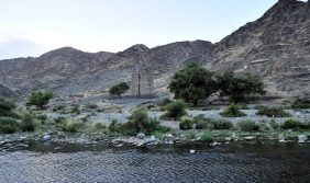 وادي عيا: من الشنفرى إلى القصور الحجرية