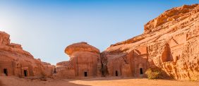 وجهات سياحية فريدة: استكشف المواقع الأثرية في السعودية
