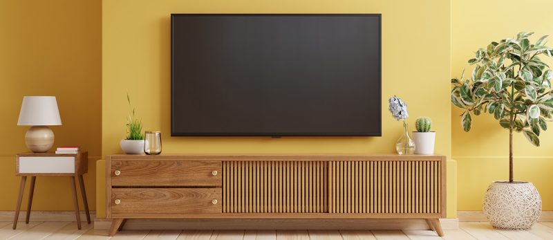 ديكورات تلفزيون معلق: تصاميم بسيطة وأنيقة للمساحات الصغيرة