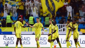 دوري روشن السعودي: من يتصدر المشهد في الجولات القادمة؟