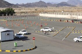 مدرسة تعليم قيادة السيارات بالرياض