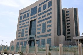 كم مدة دراسة الدكتوراه في السعودية؟