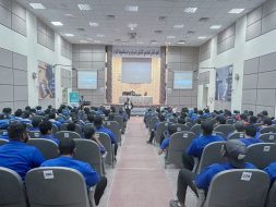 المعهد الملكي الصناعي الثانوي: للالتحاق