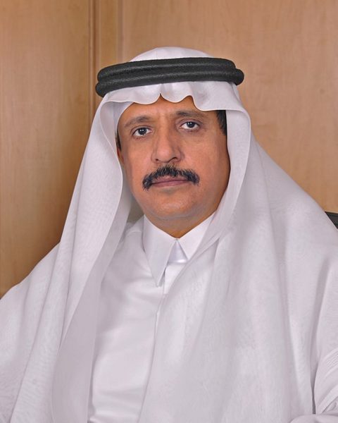 محمد بن علي آل هيازع: مسيرة حافلة بالإنجازات