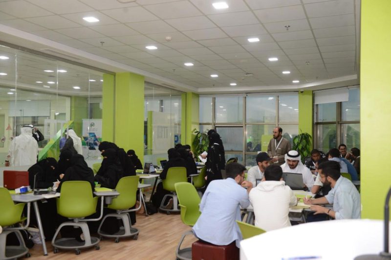 ميدان المطورين: استثمر في مستقبلك كمطور ألعاب في السعودية