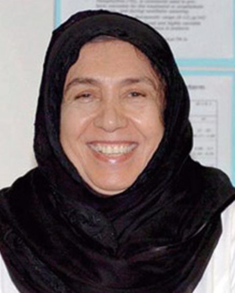 سميرة إبراهيم إسلام: رحلة رائدة في عالم الصيدلة