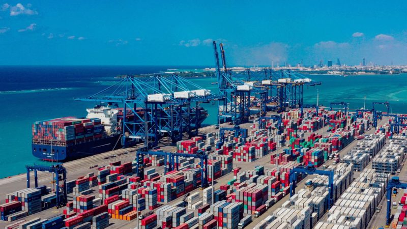 السعودية و سلاسل الإمداد العالمية: تحقيق رؤية 2030