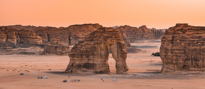 السياحة في العلا: استكشاف التاريخ والطبيعة الخلابة