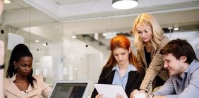 اكتساب المهارات الجديدة والتحول الوظيفي: بناء مستقبل أفضل