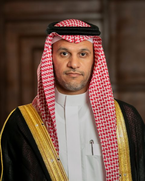 جلال العويسي: نموذج يحتذى به في خدمة المجتمع والصحة