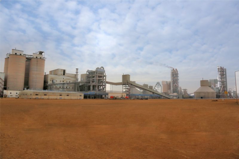 أسمنت المنطقة الشمالية: قصة صعود في سماء الصناعة