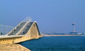 جسر الملك فهد: منارة الوحدة الخليجية