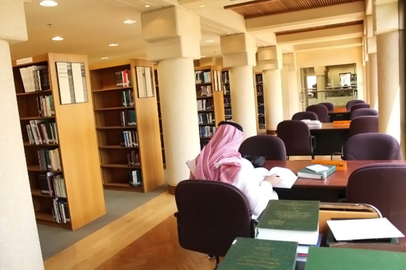 الأدب السعودي: معارض الكتاب والجوائز الأدبية