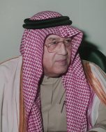 غازي القصيبي: قامة الأدب والإدارة التي لا تُنسى