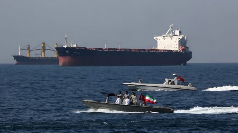احتجاز ناقلة نفط: تأثير الحادث على أمن الطاقة العالمي