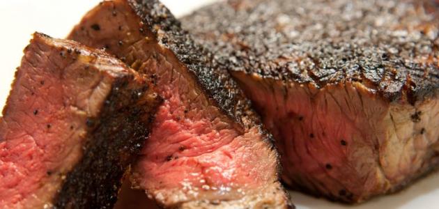 تفسير رؤيا اللحم في المنام: هل تدل على الرزق أم المرض؟