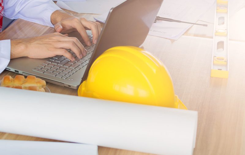 سلم رواتب الوظائف الهندسية في السعودية: رؤية 2030 والتنمية