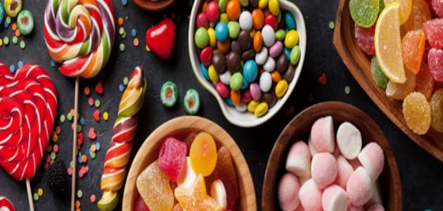 تفسير الأحلام: رموز الحلويات والفواكه في المنام وتأويلاتها