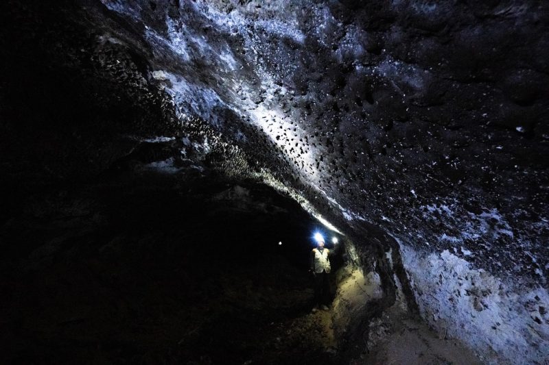 المستقبل هنا: سياحة الكهوف في السعودية تنمو وتزدهر