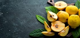 اكتشف لماذا يجب أن تكون فاكهة السفرجل جزءًا من نظامك الغذائي