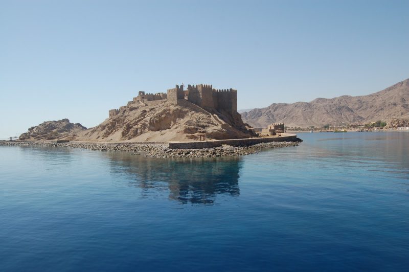 عيش التجربة الأندلسية: دليل السياحة في إشبيلية