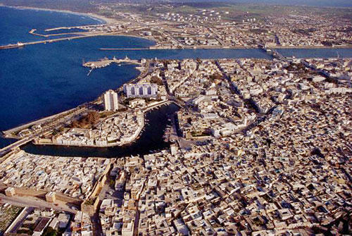 السياحة في تونس: من قرطاج إلى الحمامات، رحلة عبر الزمن