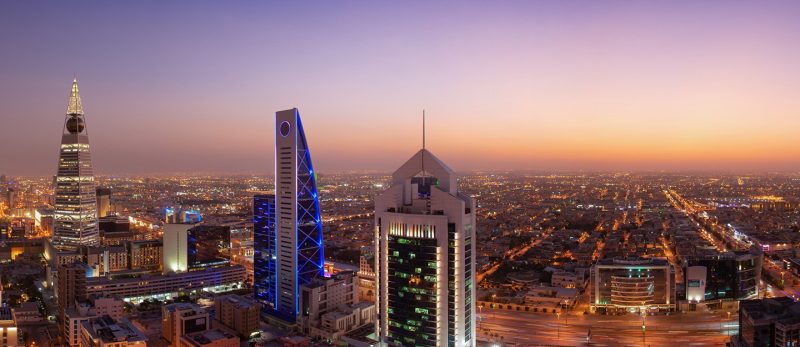مكاتب الرياض: اكتشف أحدث التصاميم والمزايا في السوق العقاري