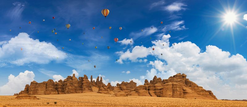 منتجعات العلا: استمتع بتجربة سياحية استثنائية