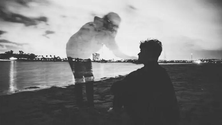 تفسير حلم رؤية الميت: دليل شامل لتفسير الرؤى