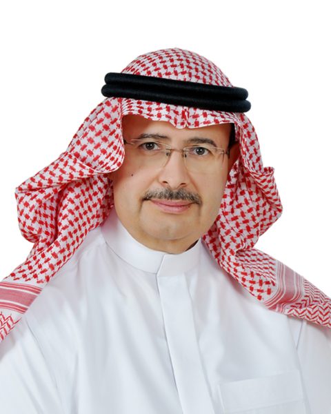 فيصل الصقير: مسيرة مهنية في القطاعين العام والخاص