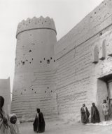 العمارة الطينية: من البيوت التقليدية إلى المساجد الحديثة