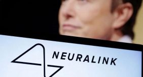 استعادة الكلام: الآثار الأخلاقية لتقنية نيورالينك
