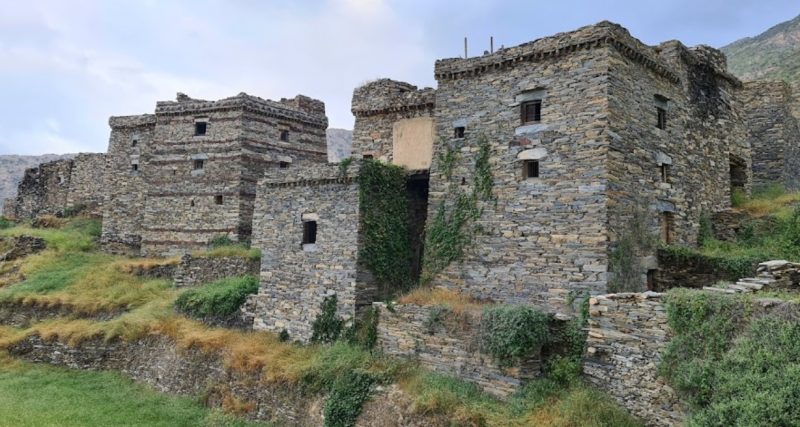 أسرار قرية بران التراثية: كنوز معمارية في الباحة